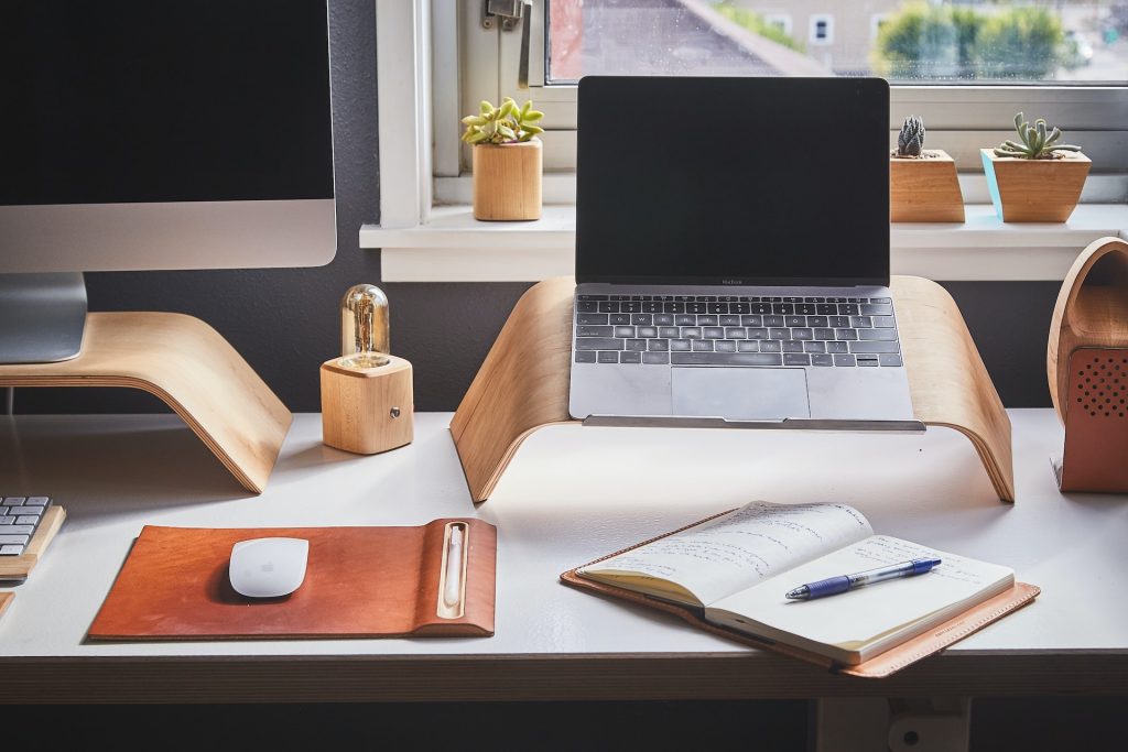 4 tips voor een efficiënt en gezellig thuisbureau