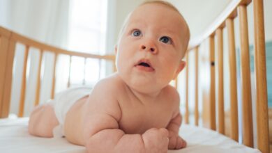 Photo of Alles wat je moet weten over het babybed: van keuze tot veilig slapen