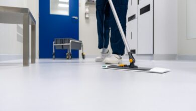 Photo of Laminaat schoonmaken met afwasmiddel: zo doe je het goed